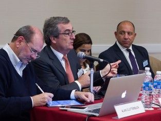 Almuerzo mensual sobre desarrollo del interior